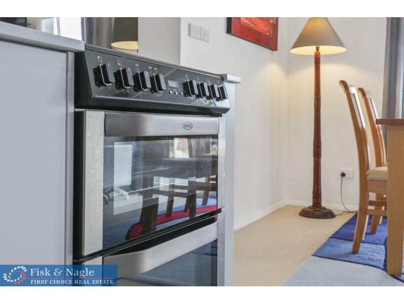 1 Goldberg Place, Bega NSW 2550