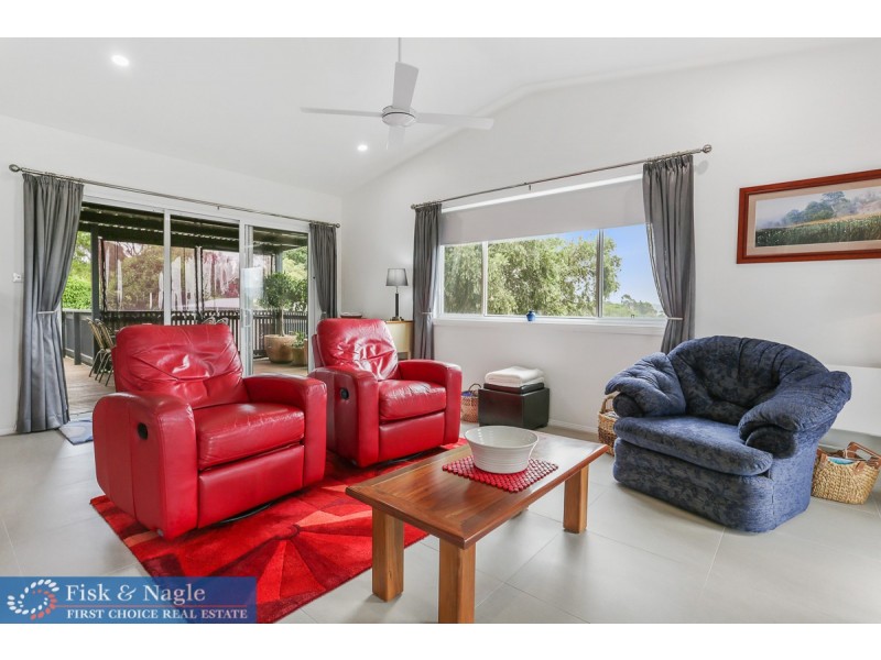 1 Goldberg Place, Bega NSW 2550