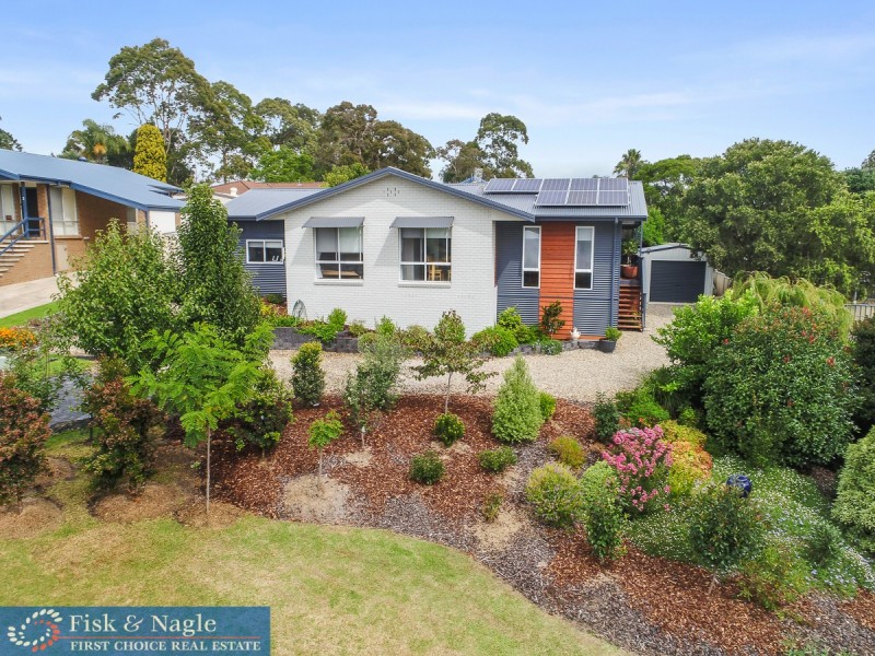 1 Goldberg Place, Bega NSW 2550