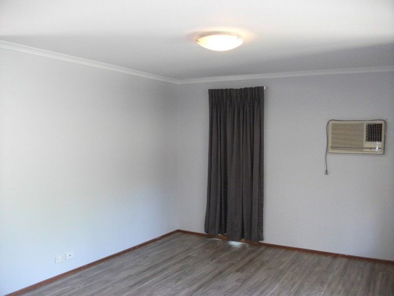 10 Gregory Way, Bega NSW 2550