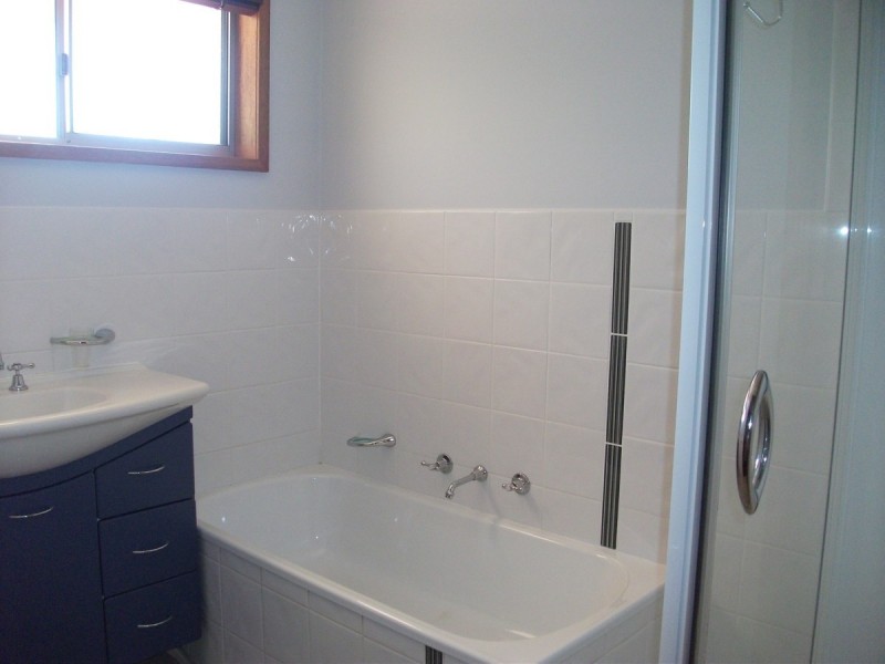 10 Gregory Way, Bega NSW 2550