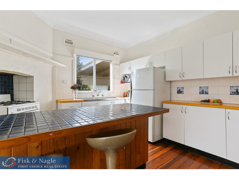 5 Heath Street, Bega NSW 2550