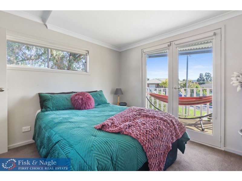 4 Stevenson Street, Bega NSW 2550