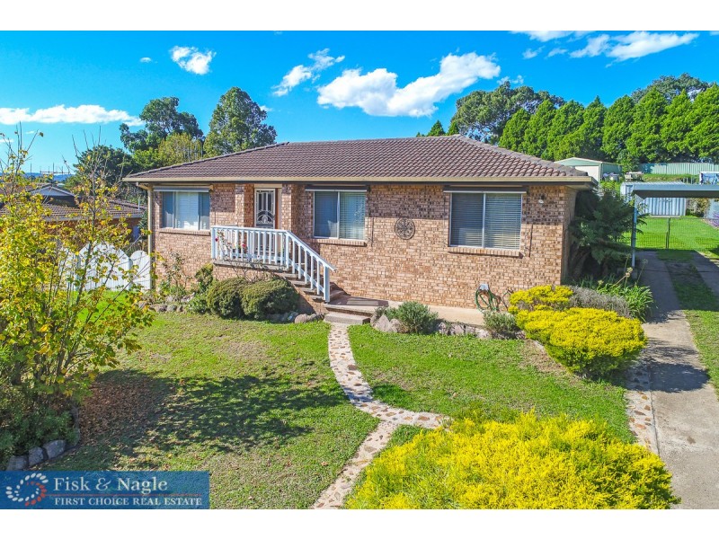 24 Laws Drive, Bega NSW 2550