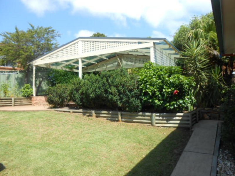16 Laws Drive, Bega NSW 2550