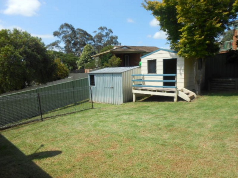 16 Laws Drive, Bega NSW 2550