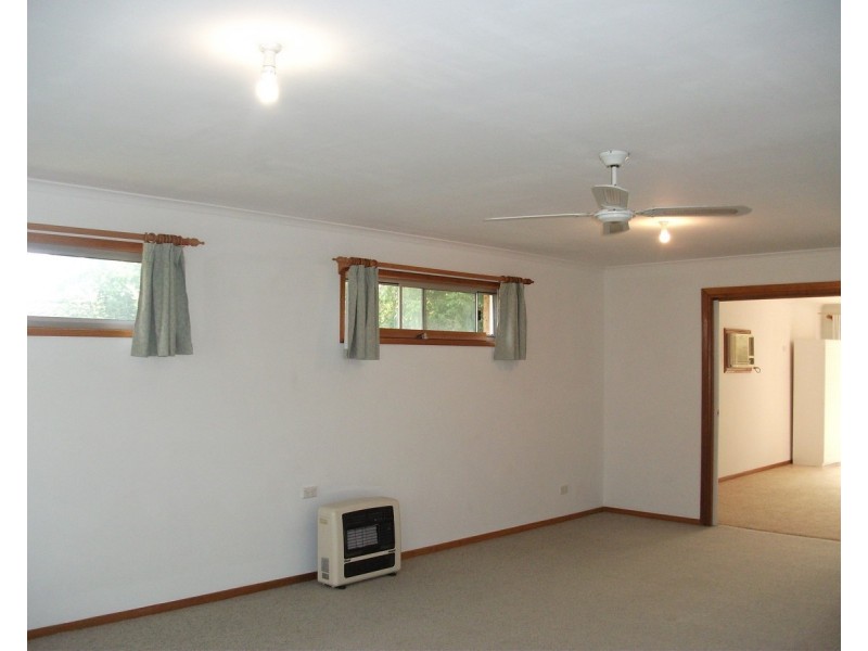 252 Auckland Street, Bega NSW 2550