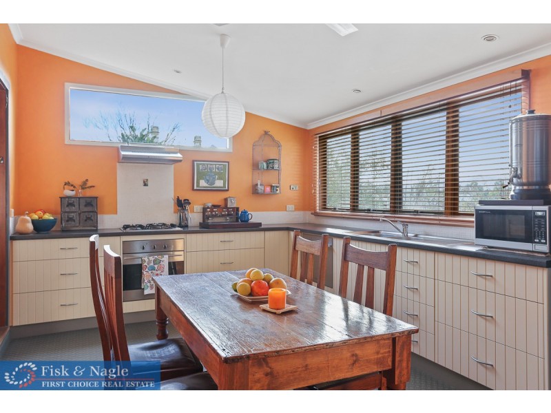 2 Gordon Street, Bega NSW 2550