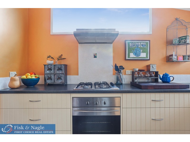 2 Gordon Street, Bega NSW 2550