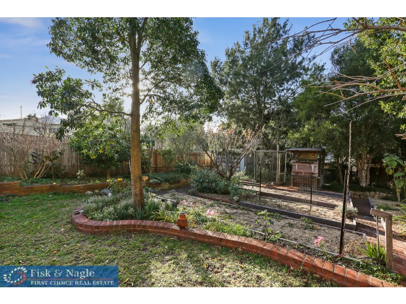 2 Gordon Street, Bega NSW 2550