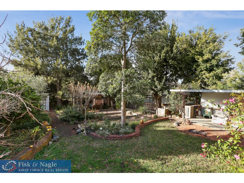 2 Gordon Street, Bega NSW 2550