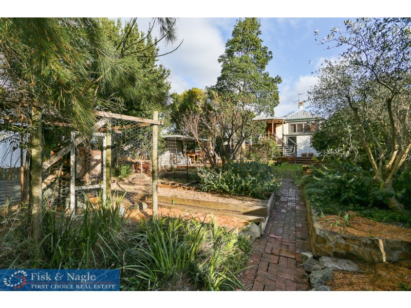 2 Gordon Street, Bega NSW 2550