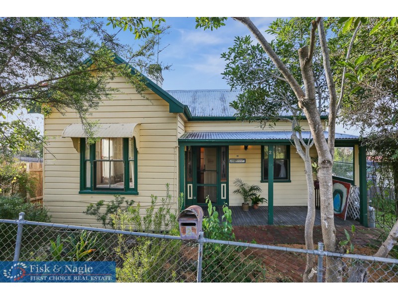 2 Gordon Street, Bega NSW 2550