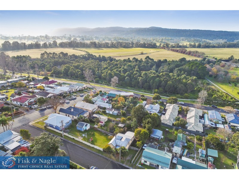 2 Gordon Street, Bega NSW 2550