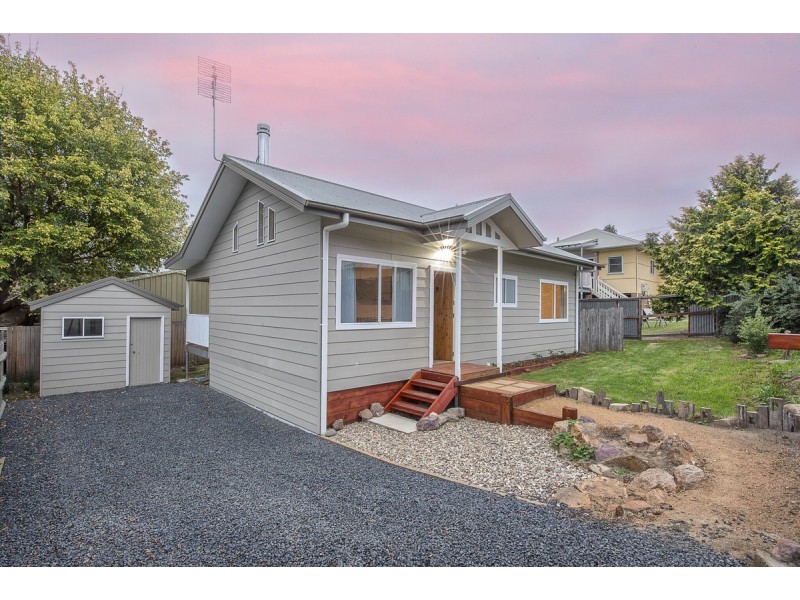 15 Gowing Avenue, Bega NSW 2550