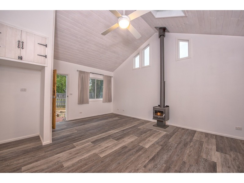 15 Gowing Avenue, Bega NSW 2550