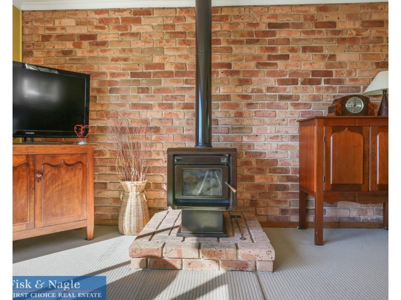 11 Hart Crescent, Bega NSW 2550