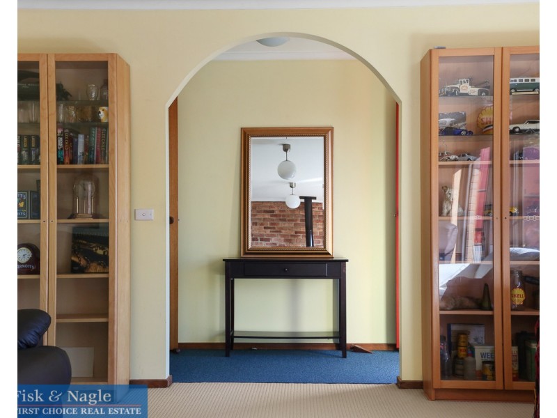 11 Hart Crescent, Bega NSW 2550