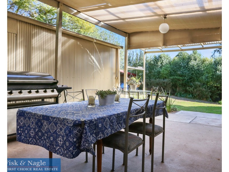 11 Hart Crescent, Bega NSW 2550
