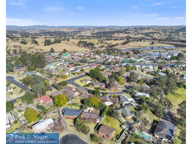 11 Hart Crescent, Bega NSW 2550