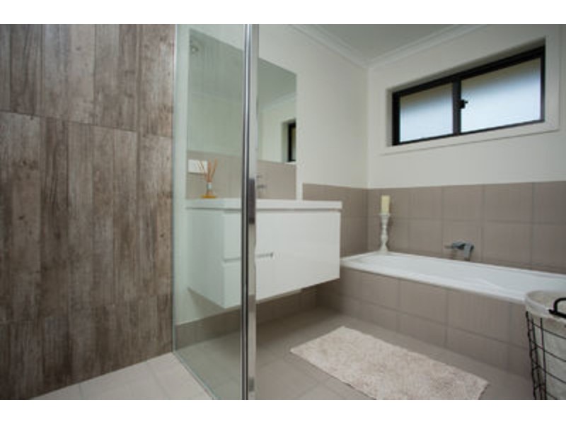 5 Denison Close, Bega NSW 2550