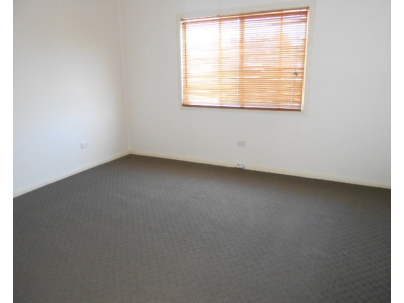 226 Auckland Street, Bega NSW 2550