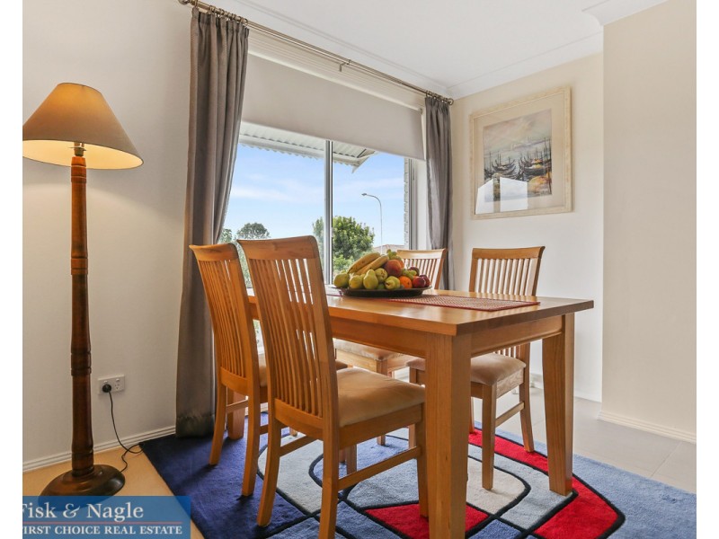 1 Goldberg Place, Bega NSW 2550