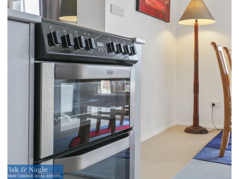 1 Goldberg Place, Bega NSW 2550