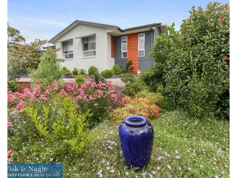 1 Goldberg Place, Bega NSW 2550