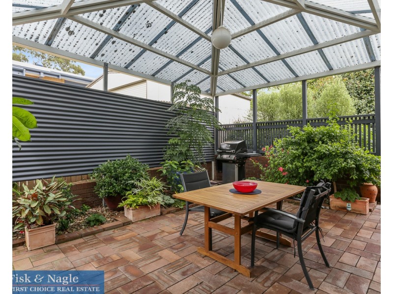 1 Goldberg Place, Bega NSW 2550