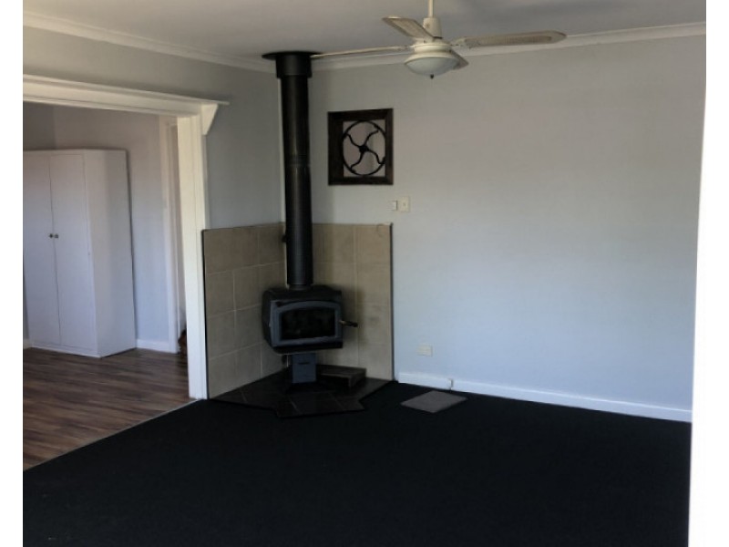 32 Parker Street, Bega NSW 2550