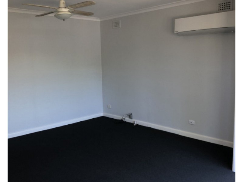 32 Parker Street, Bega NSW 2550