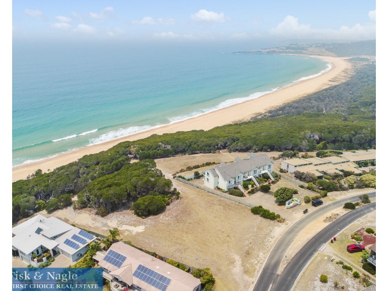 16 Surf Circle, Tura Beach NSW 2548
