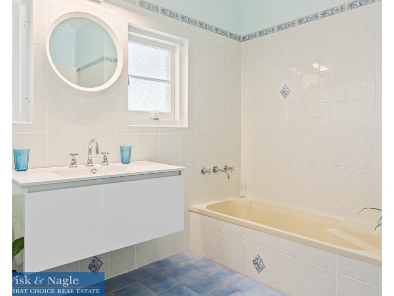 42 Carp Street, Bega NSW 2550