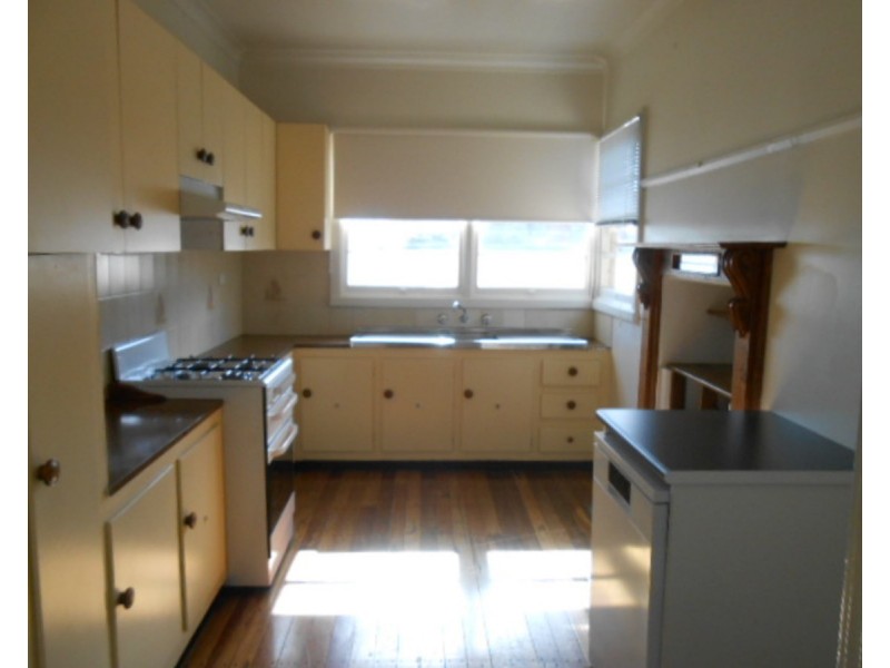 30 Eden Street, Bega NSW 2550