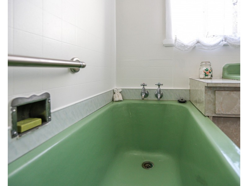 49 Eden Street, Bega NSW 2550