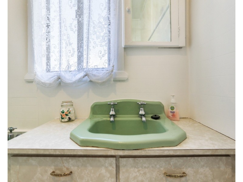 49 Eden Street, Bega NSW 2550