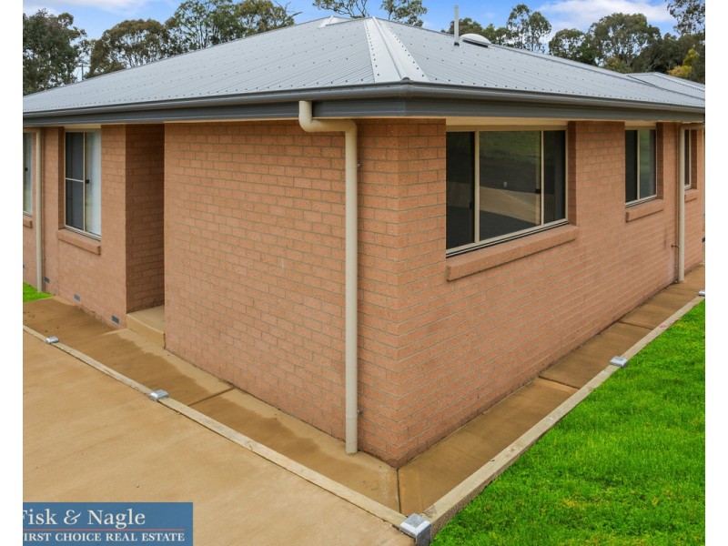 7B Denison Close, Bega NSW 2550
