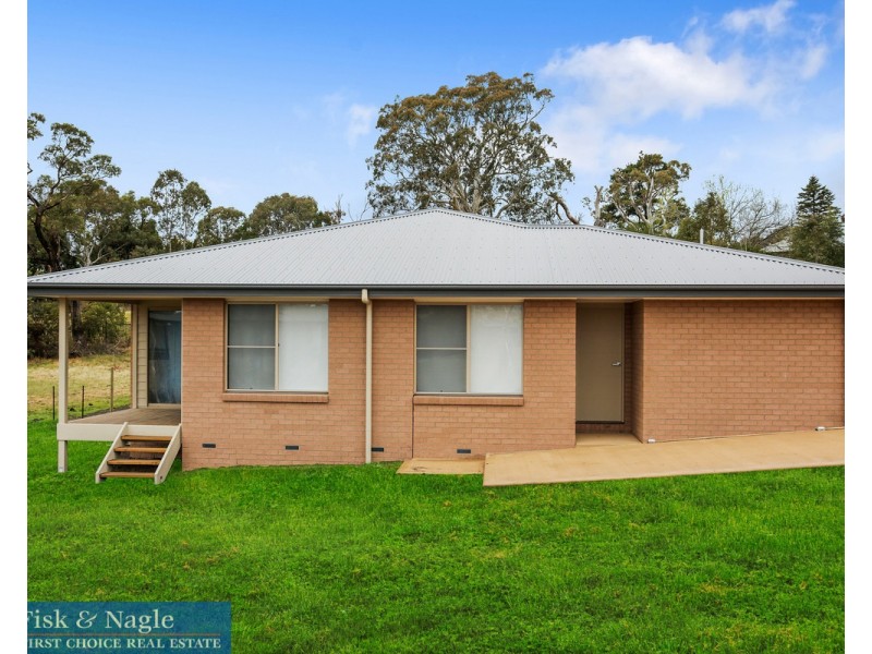 7B Denison Close, Bega NSW 2550