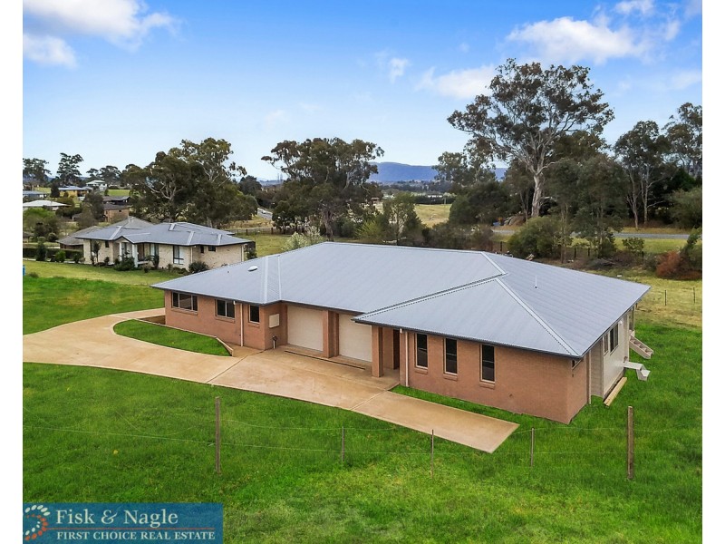 7B Denison Close, Bega NSW 2550