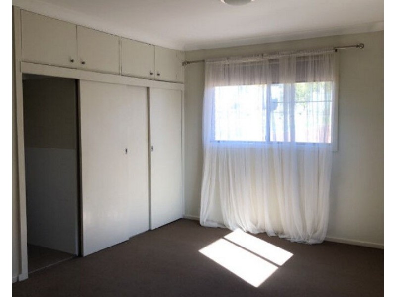 27 Tathra Road, Bega NSW 2550