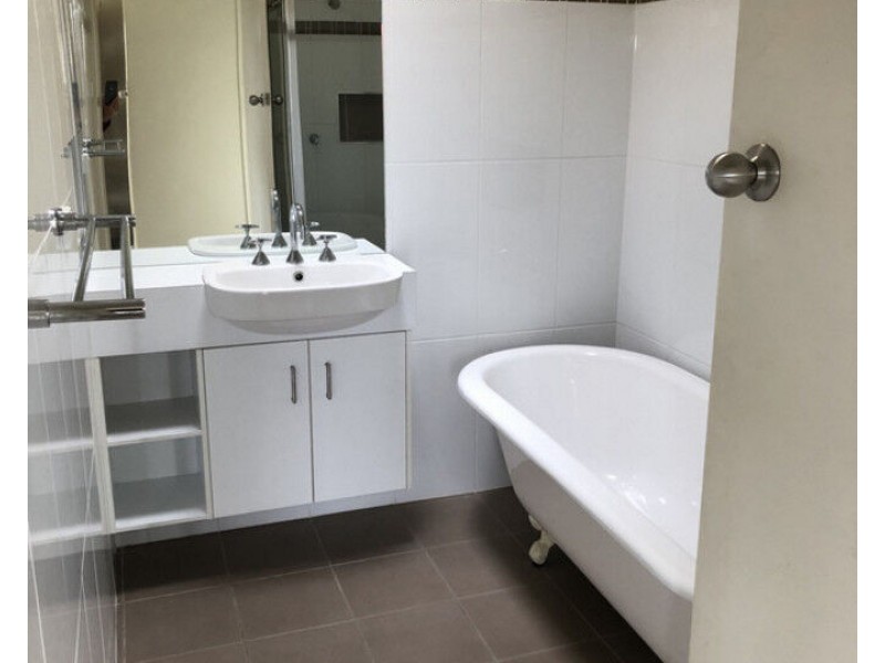 27 Tathra Road, Bega NSW 2550