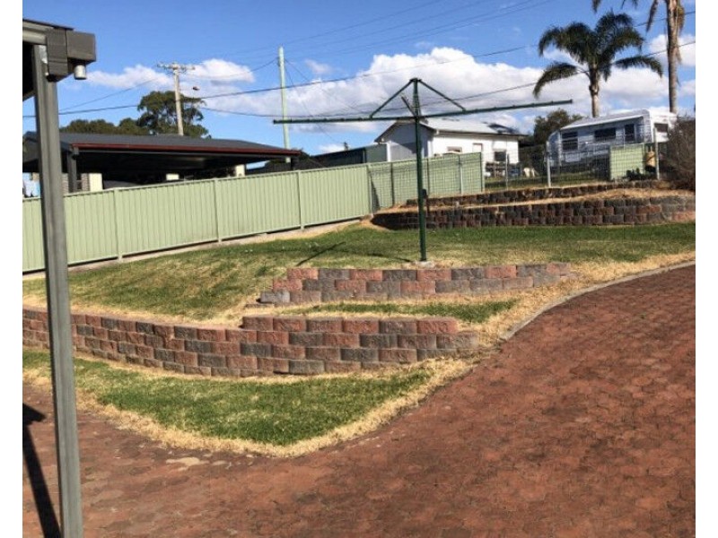 27 Tathra Road, Bega NSW 2550