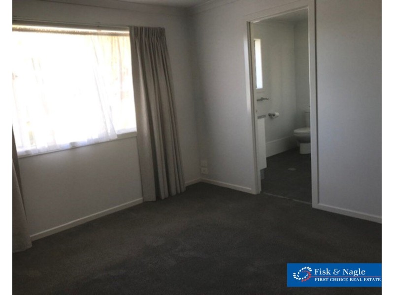 3 Game Crescent, Bega NSW 2550