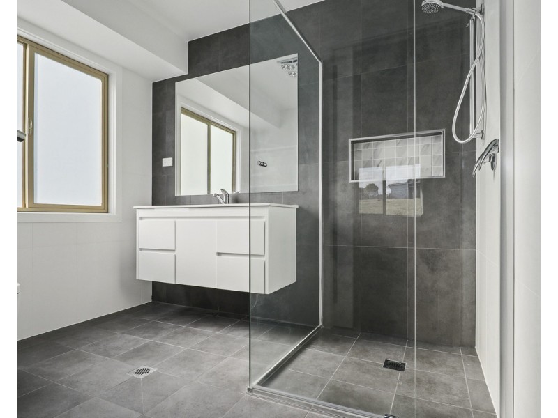 15 Philip Street, Wolumla NSW 2550