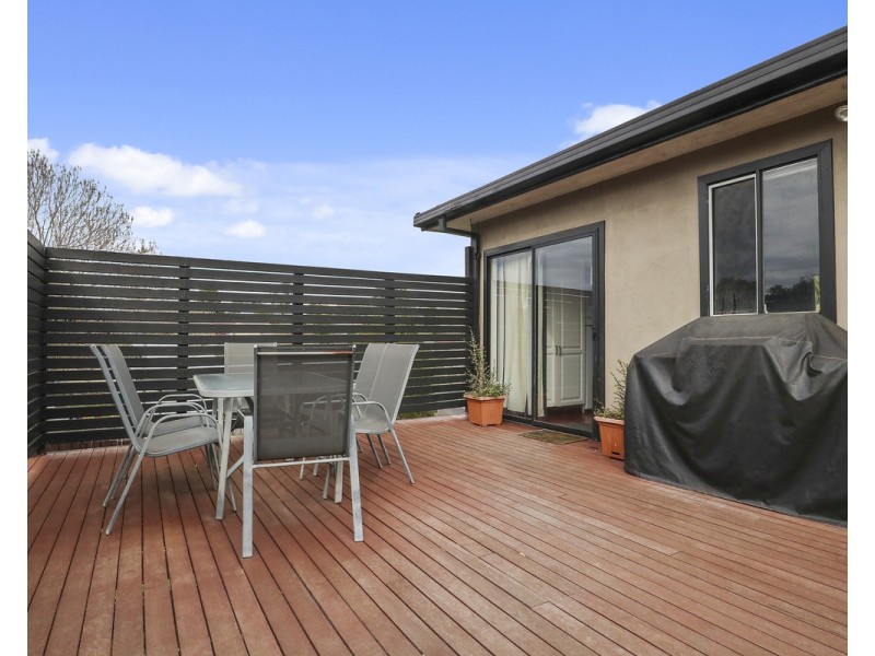 11 Girraween Crescent, Bega NSW 2550