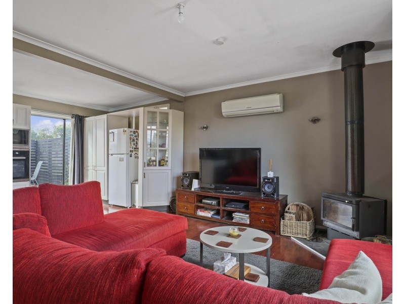 11 Girraween Crescent, Bega NSW 2550