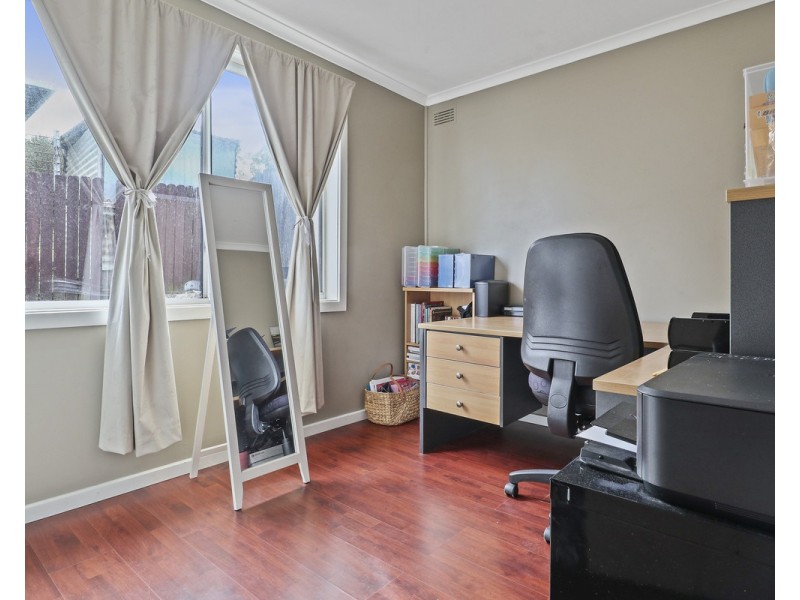 11 Girraween Crescent, Bega NSW 2550