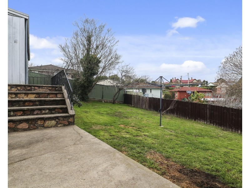 11 Girraween Crescent, Bega NSW 2550