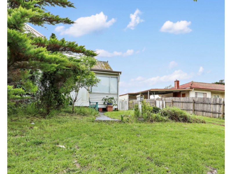 53 Fairview Street, Bega NSW 2550